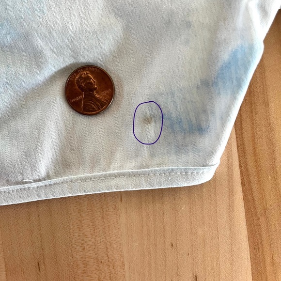 Lululemon Hotty Hot Blue and White Tie-dye Short II *2.5", Sz 4 reg - Picture 5 of 11